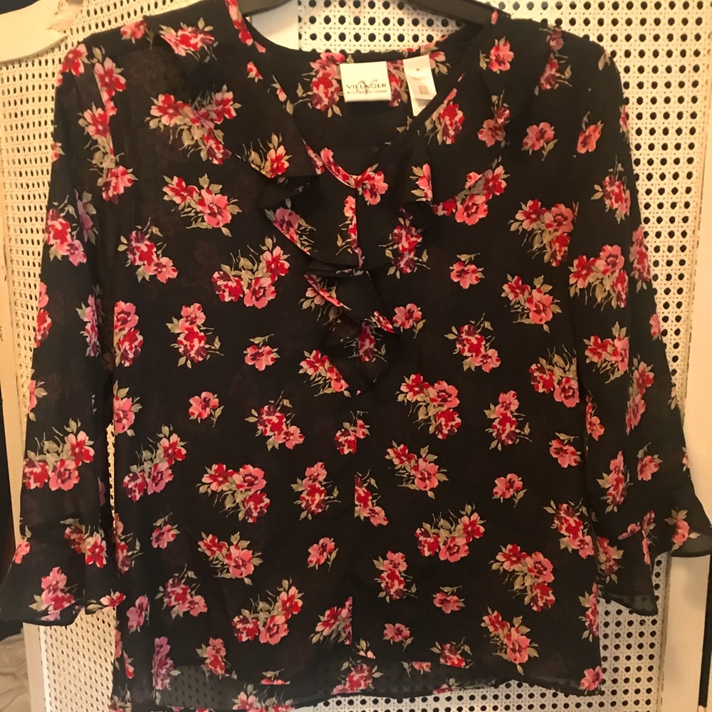 Adorable floral Liz Claiborne top
